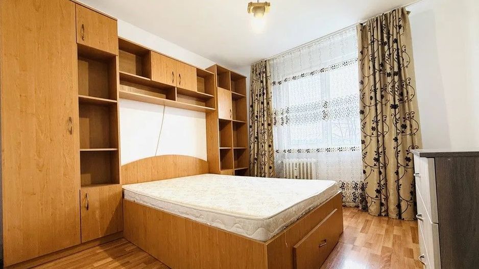 De vanzare Apartament 3 camere Crangasi - Poză 4