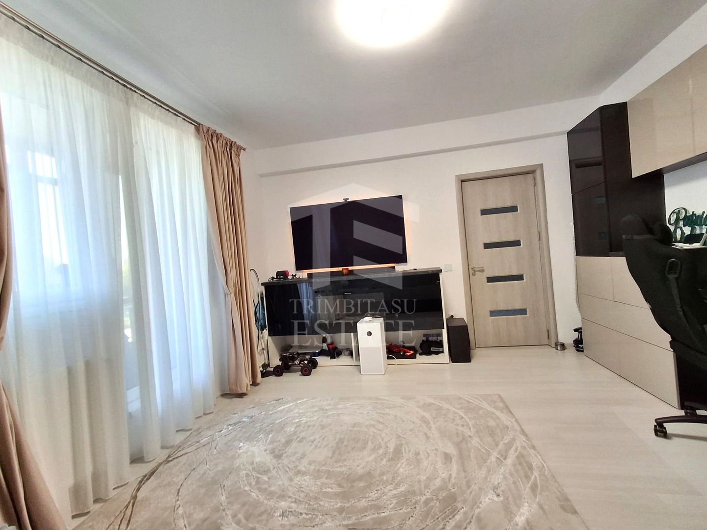 De Vanzare Apartament 2 camere zona Ozana Theodor Pallady - Poză 2