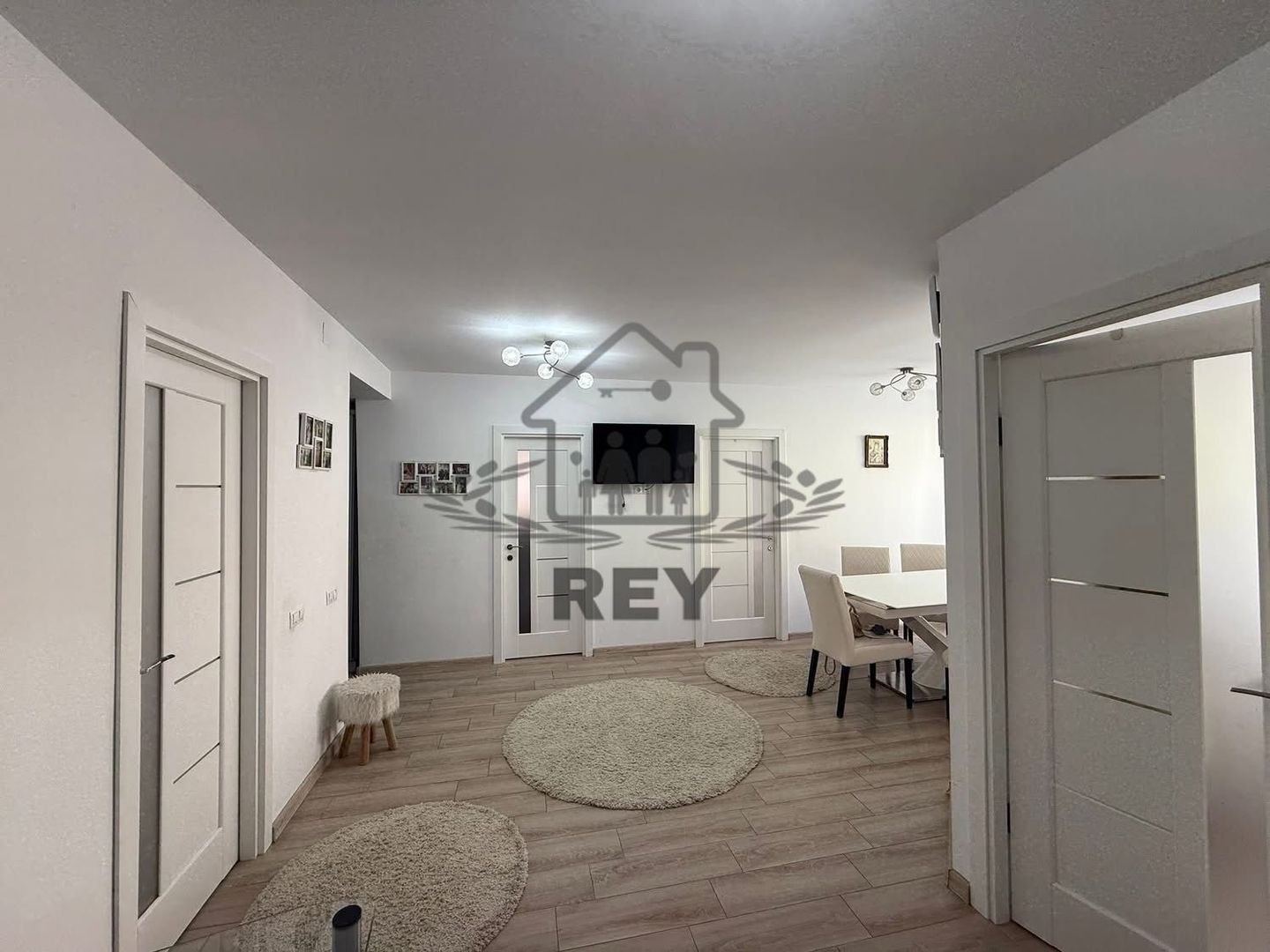 Apartament spațios la parter de casă – zona Turnișor, Sibiu - Poză 2