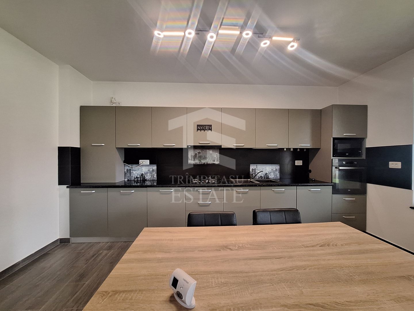 Duplex 4 cam 3 bai parcare&curte Prelungirea Ghence str. Maracineni - Poză 14