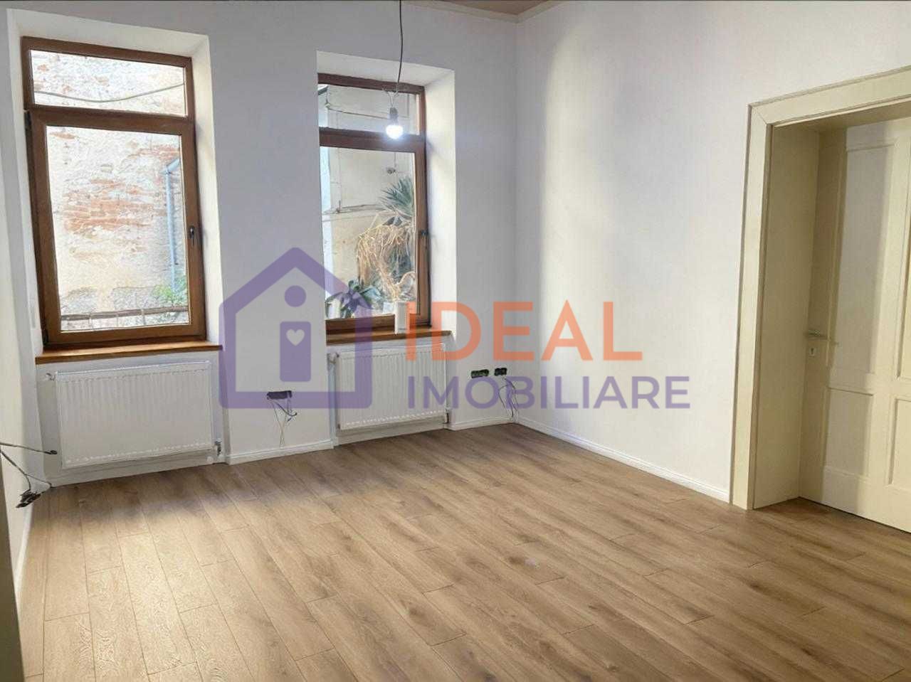 Apartament 3 camere de vânzare – Centru | 80mp - Poză 1