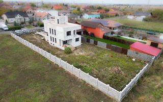 Vilă modernă pe 3 niveluri la gri în Poltura - Poză 2