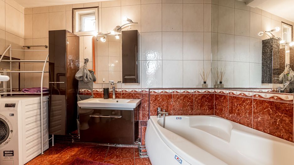 Casă cu 5 camere în Aradul Nou - locul unde linistea devine acasă - Poză 11