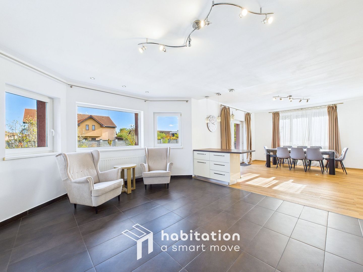 Casă individuală  în Dumbrăvița – liniște, spațiu și lumină naturală - Poză 3