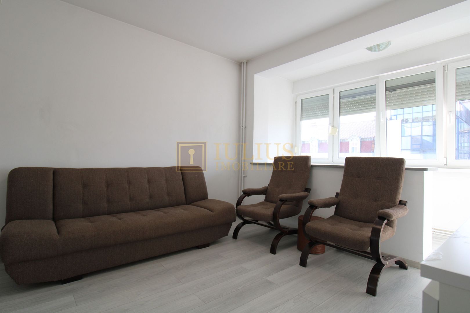 50 de metri de UMFT,  2 camere, centrala proprie. - Poză 10