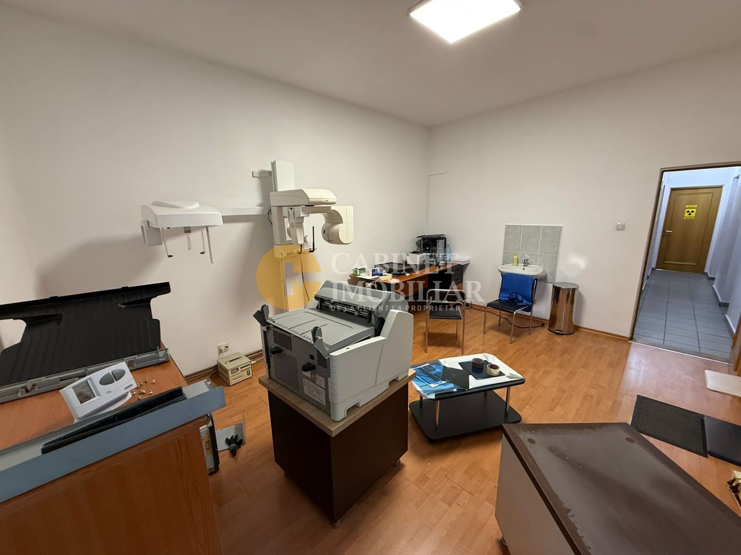 4 CAMERE DECOMANDAT--ETAJ 1--BLOC TIP VILA--PIATA UNIRII - Poză 2