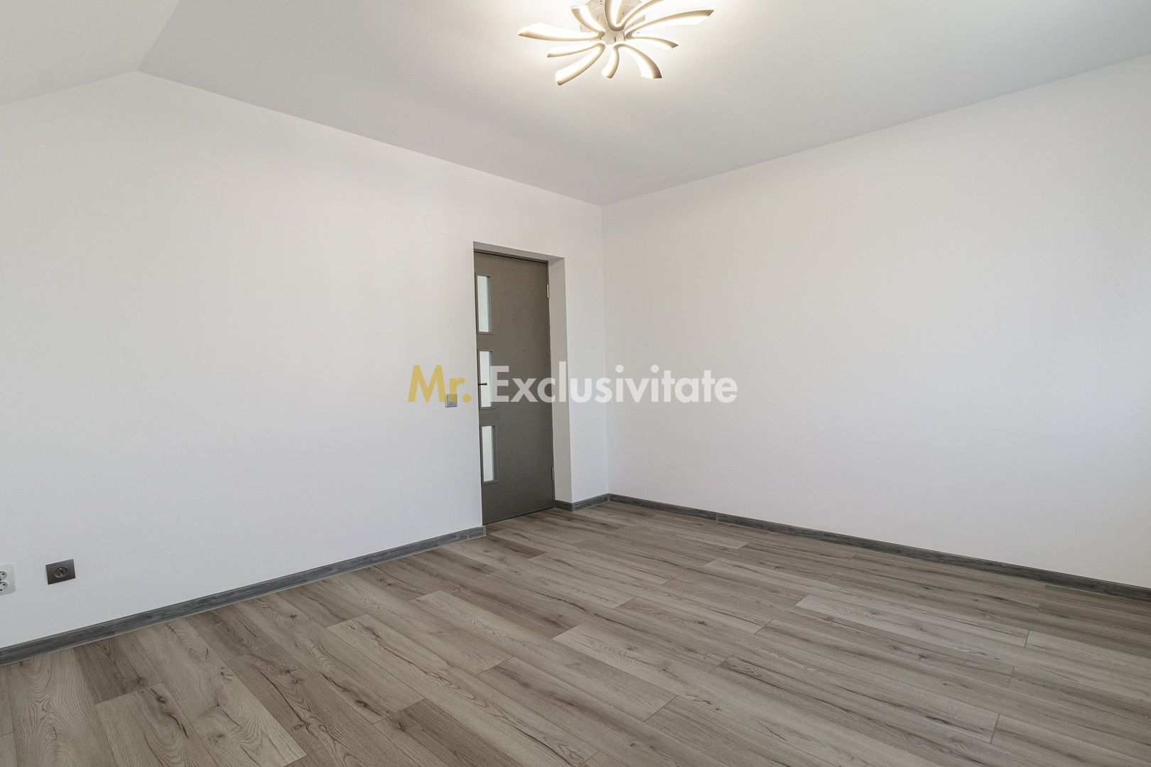 Casa la sat, constructie noua, la 20 de km de Bucuresti - Poză 8
