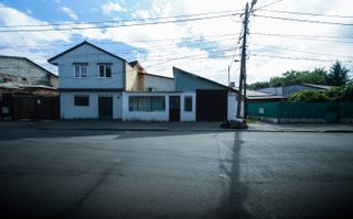 CASĂ CU TEREN 262 MP ȘI SPAȚIU COMERCIAL – SECTOR 4, BUCUREȘTI - Poză 1
