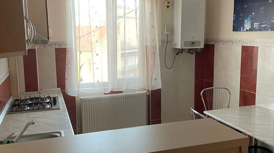 Închiriere apartament 3 camere | Piața Victoriei | Etaj 7/8 cu lift nou - Poză 10