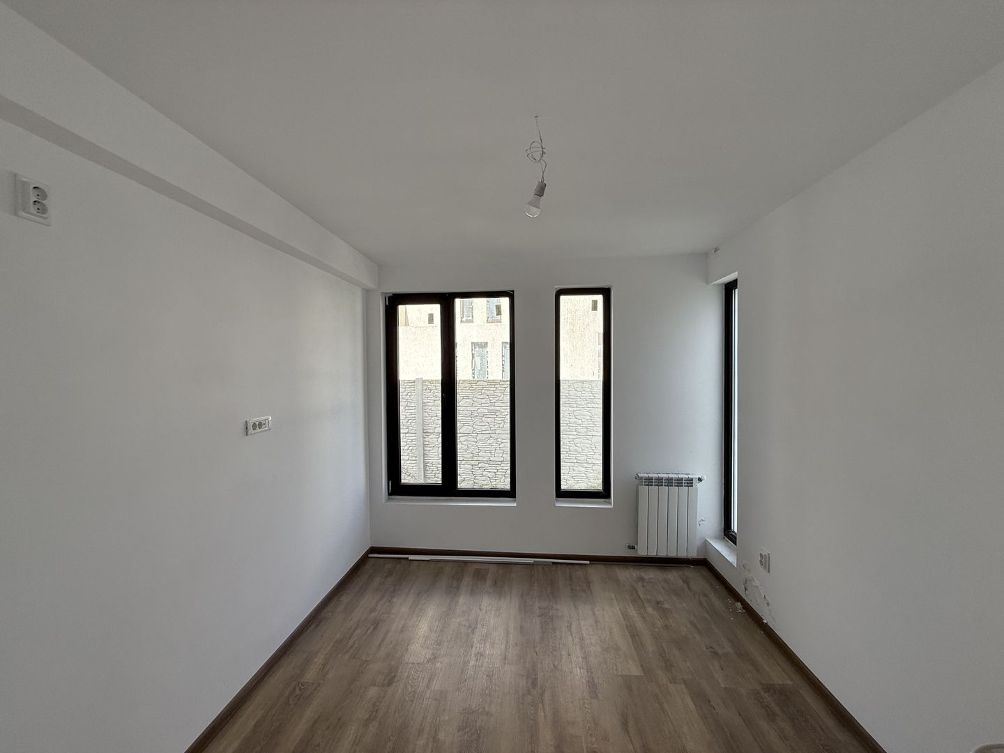 Vila 5 camere 163 mp construiți + teren 289mp - construcție 2023 - Poză 21