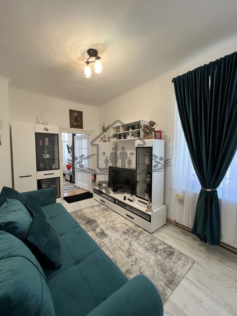 Apartament 2 camere Ultracentral etaj 1,Str. Tribunei - Poză 2