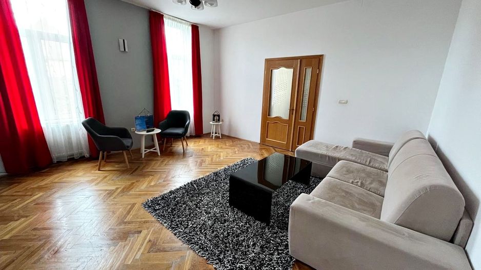 Zona Piața Unirii-Poarta Schei apartament spațios, mobilat complet - Poză 4