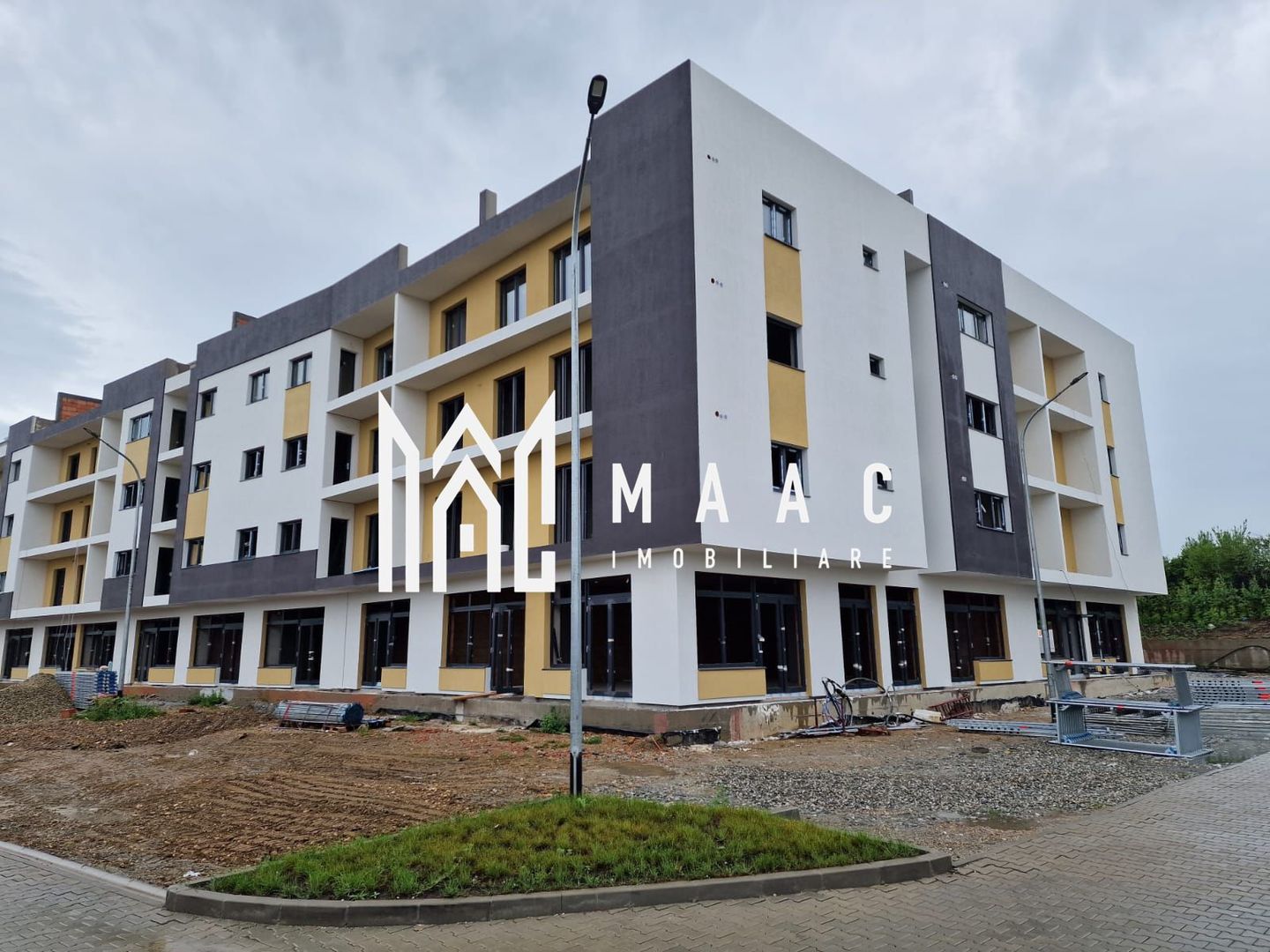 Apartament 2 Camere | Decomandat | Etaj 2 | Balcon | Parcare - Poză 7