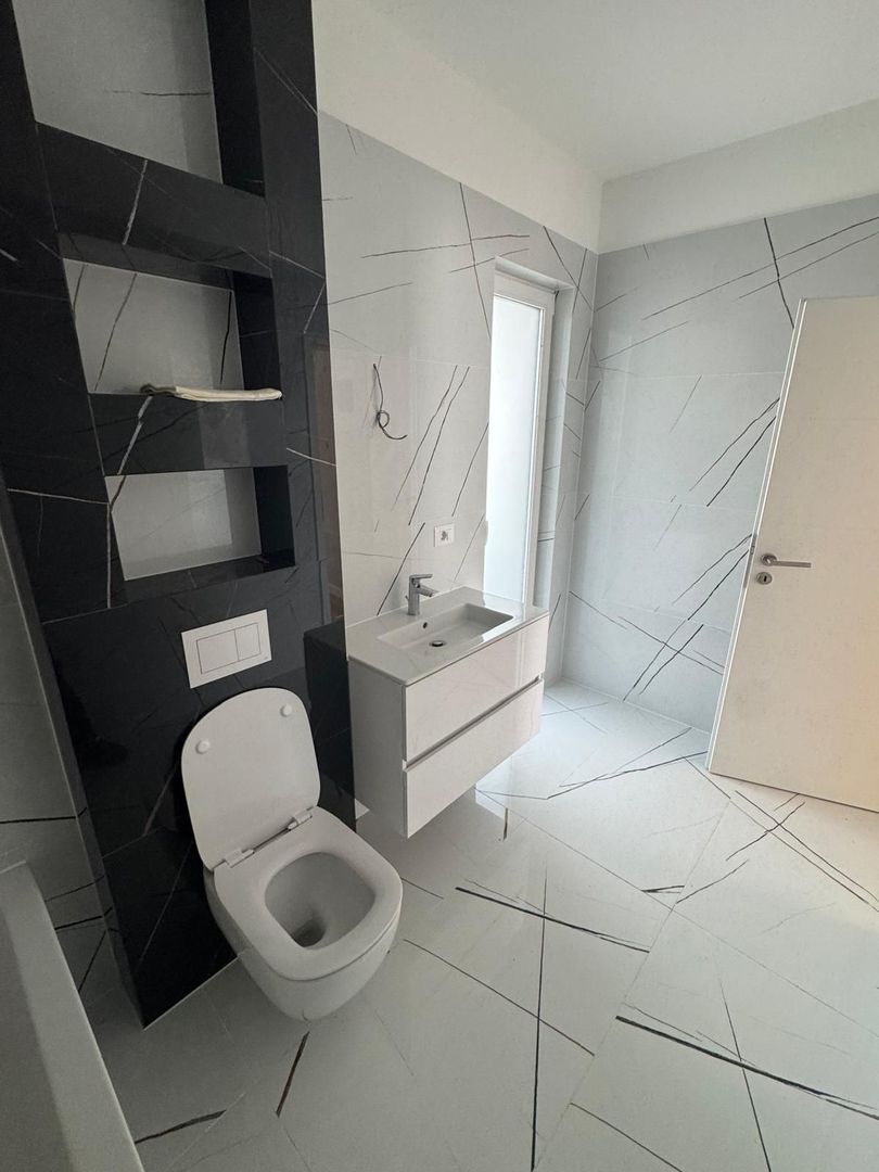 Duplex despărțit prin perete dublu/ Garaj - Poză 23