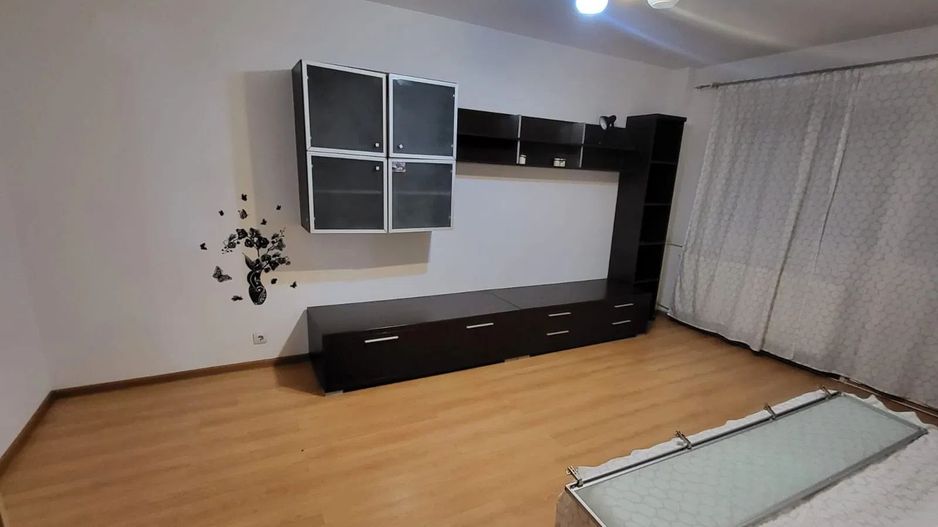 Apartament  3 camere de vanzare Gorjului - Poză 1