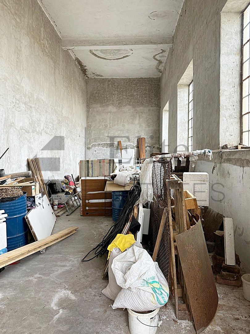 Hala cu teren de vanzare in zona Garii din Salonta - Poză 4