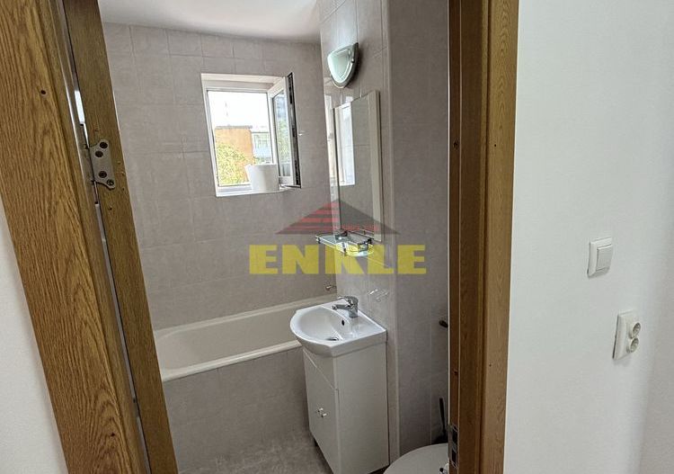 De închiriat apartament cu 2 camere, strada Octav Onicescu - Poză 7