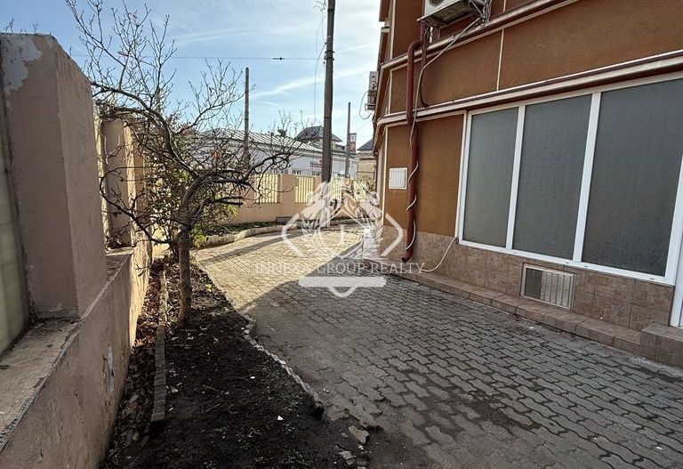 Vila  | Calea Călărași | 12 camere | Curte 450mp | Garaj dublu - Poză 8