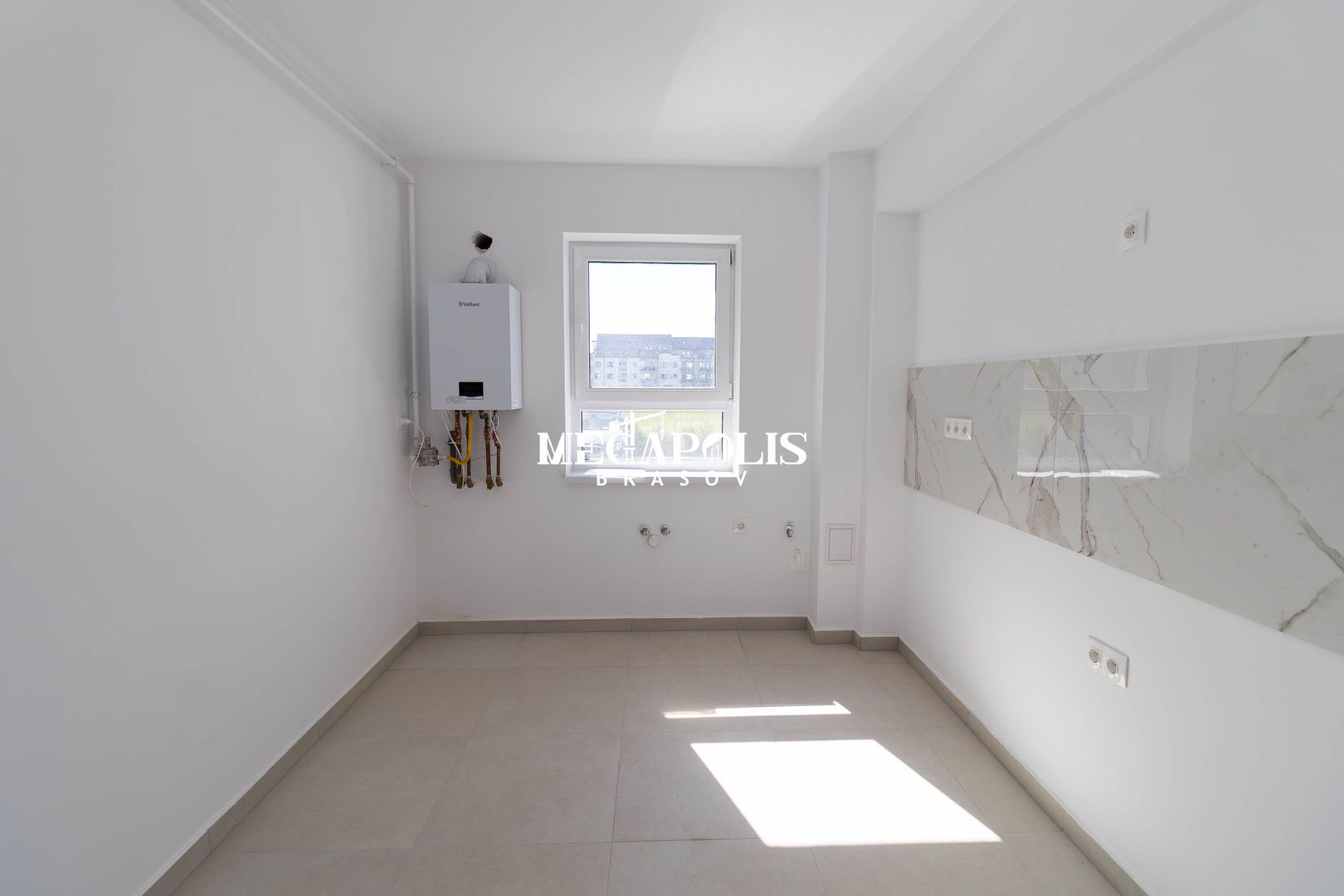 Schimb apartament 3 camere Tractorul cu 2 camere + 70.000 € diferență - Poză 18