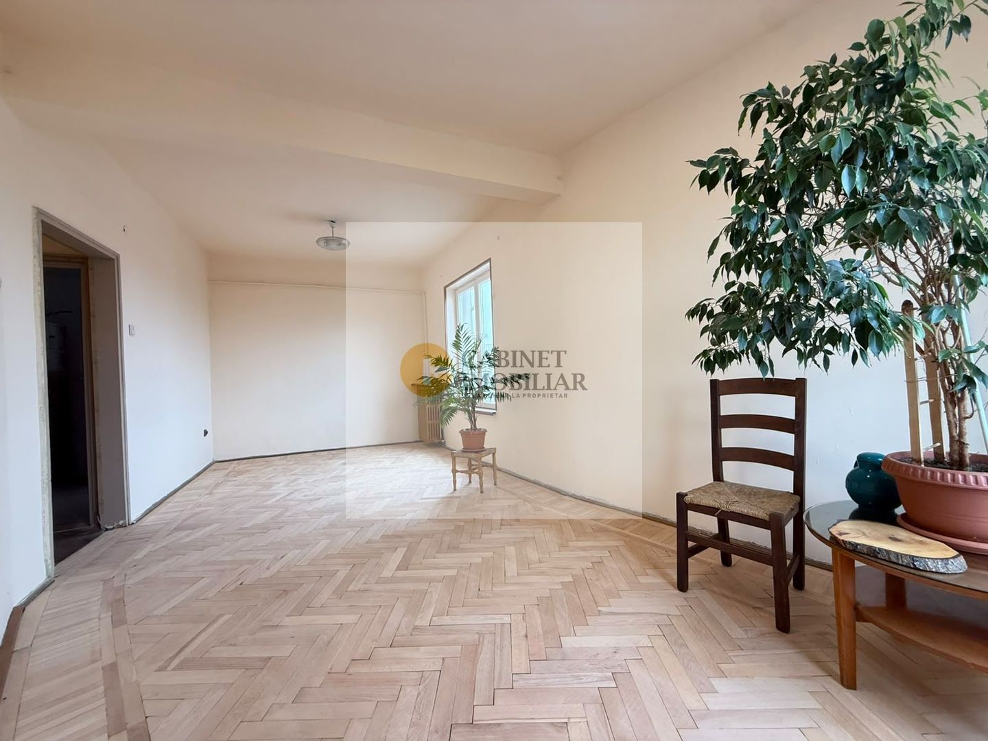 2 camere I Decomandat I Vedere Panoramica I Romana - Poză 1