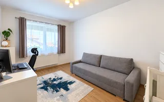 Apartament Superb cu 3 camere mobilat | terasa de 12 mp | Giroc | asfalt. - Poză 11