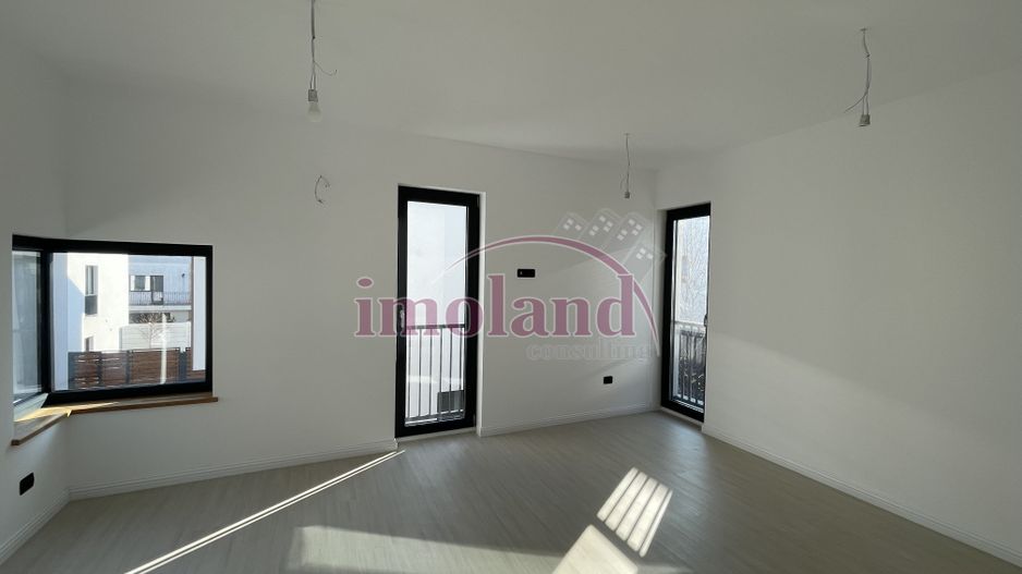 De vânzare casă noua 102 mp | 5 cam 3 bai | curte proprie | lacul Straulesti - Poză 13