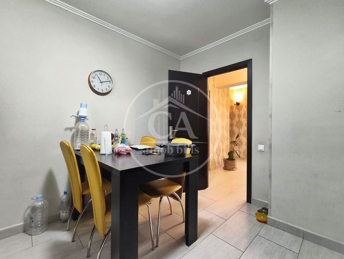 Apartament de vânzare cu 4 camere în zona Decebal, Oradea - Poză 7