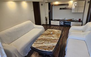 De vanzare - elegant, renovat complet - 3 camere la Calea Vacaresti - Poză 2