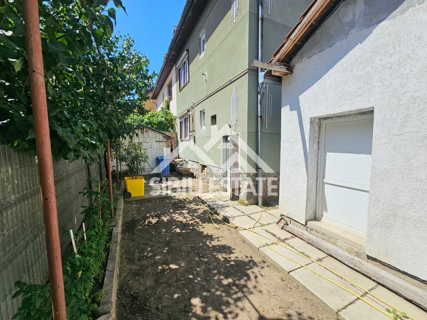Casa Sibiu central 5 camere, 4 bai - Poză 2