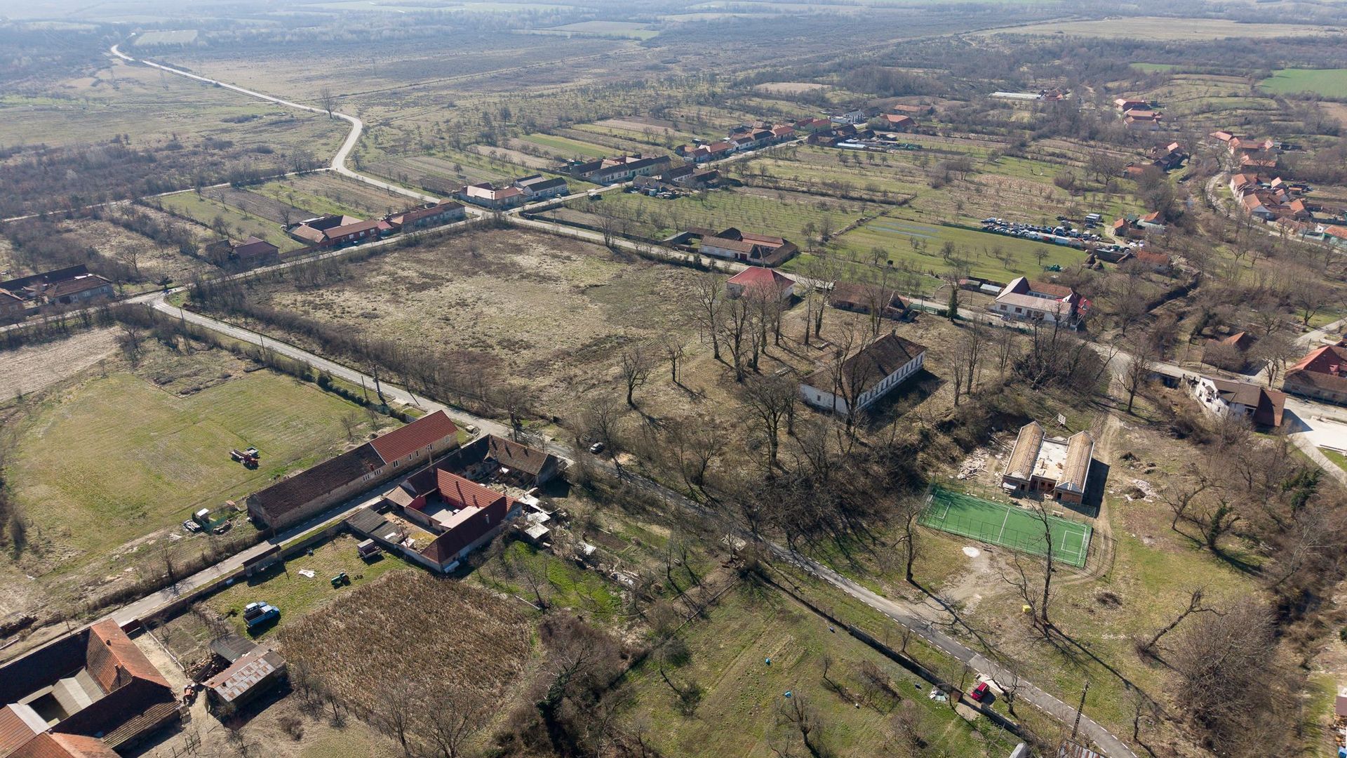 Conac nobiliar de secol XIX cu 8 camere în Maciova - Poză 21