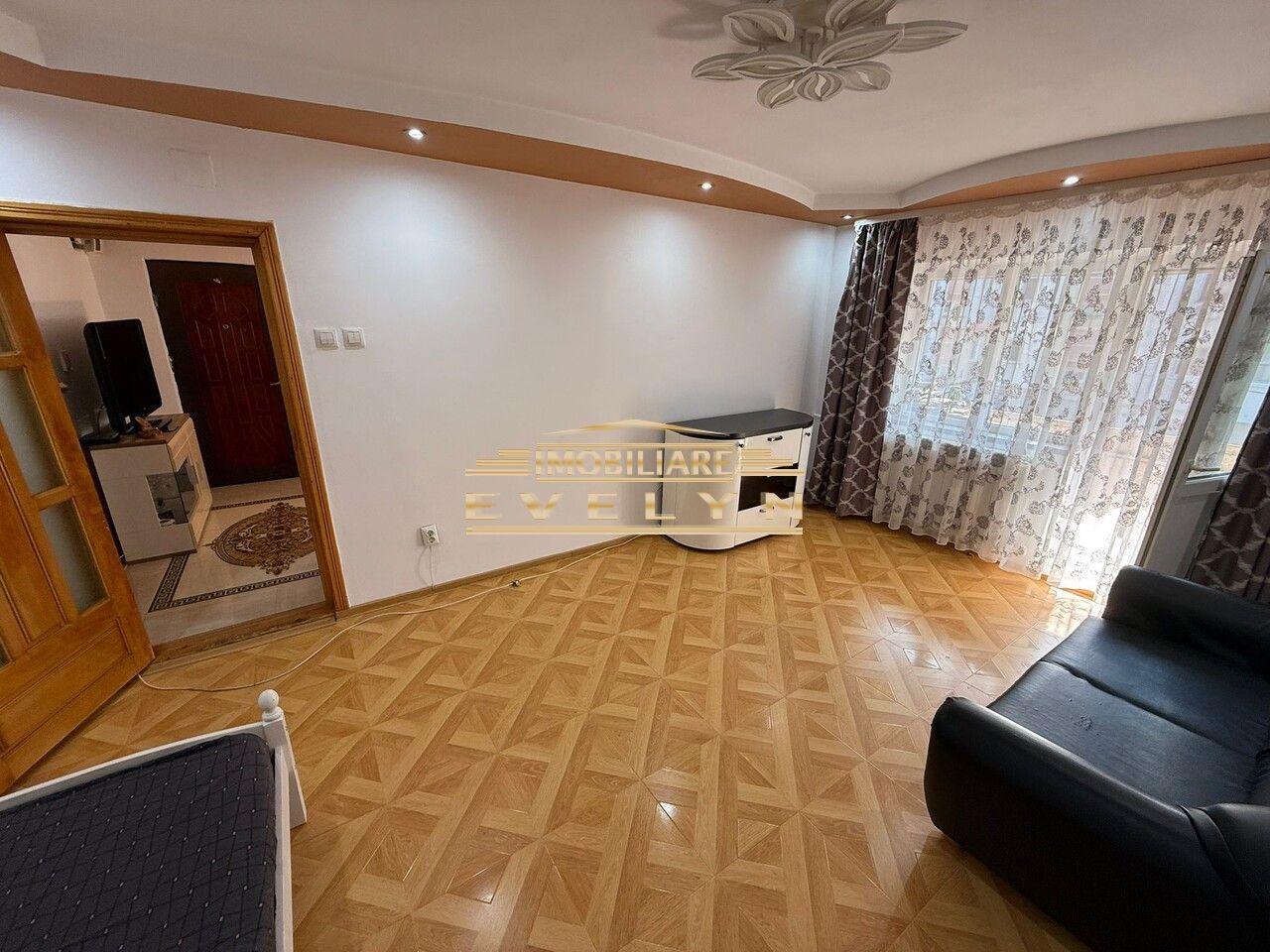 De închiriat apartament 3 camere – zona Săvenilor / Tudor Vladimirescu - Poză 4
