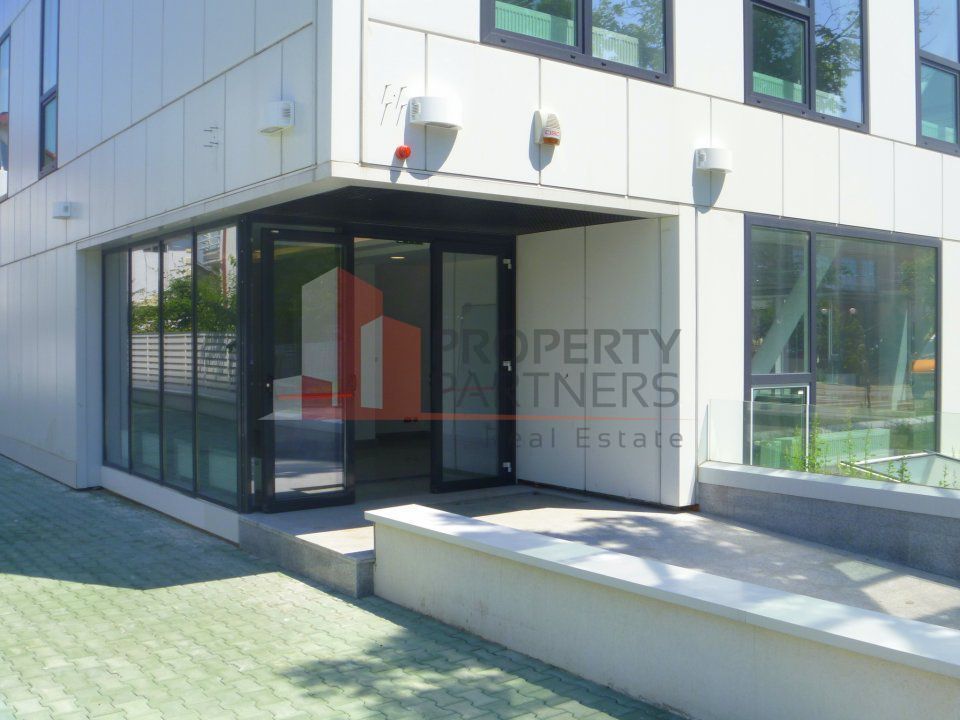 Spatiu comercial - showroom - Poză 2