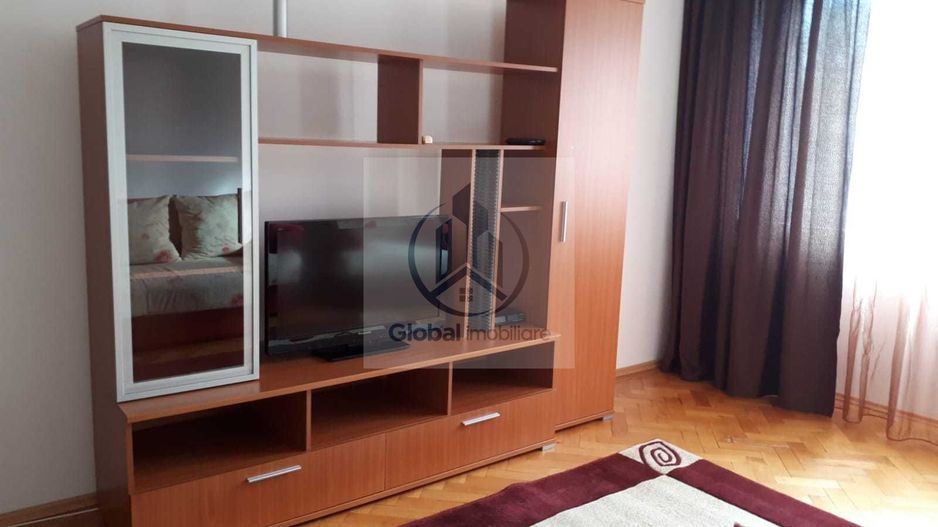 Proprietar inchiriez Ap 2 camere Etaj 3 decomandat Titan - Poză 2