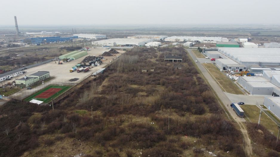 TEREN INDUSTRIAL CU PUZ ZONA FREIDORF - Poză 7