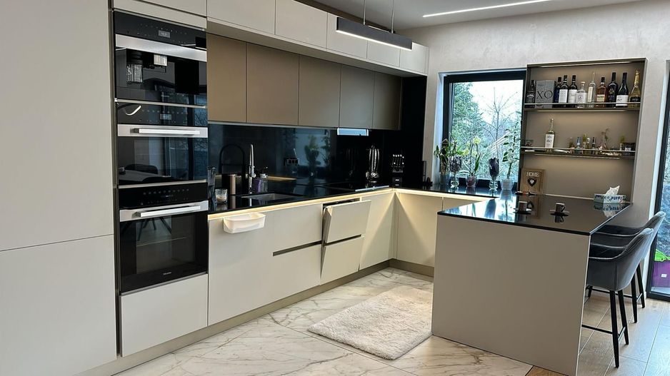 Apartament premium 4 camere | Finisaje lux – 135.7 | Spa & Piscina - Schiță 2