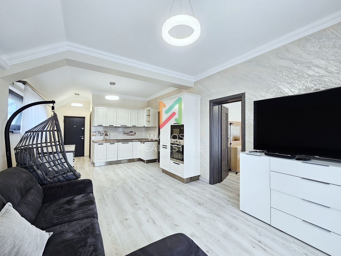 Apartament tip penthouse | Tractorul-Coresi | Terasă 97 mp - Poză 1