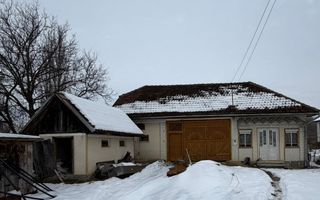 Casă cu teren generos în Buciumi - Poză 1