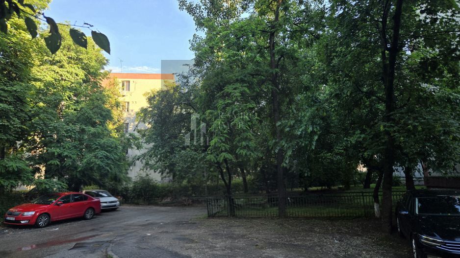 Apartament 3 camere etaj 2, Piata Rahova, bloc anvelopat de 4etaje - Poză 12