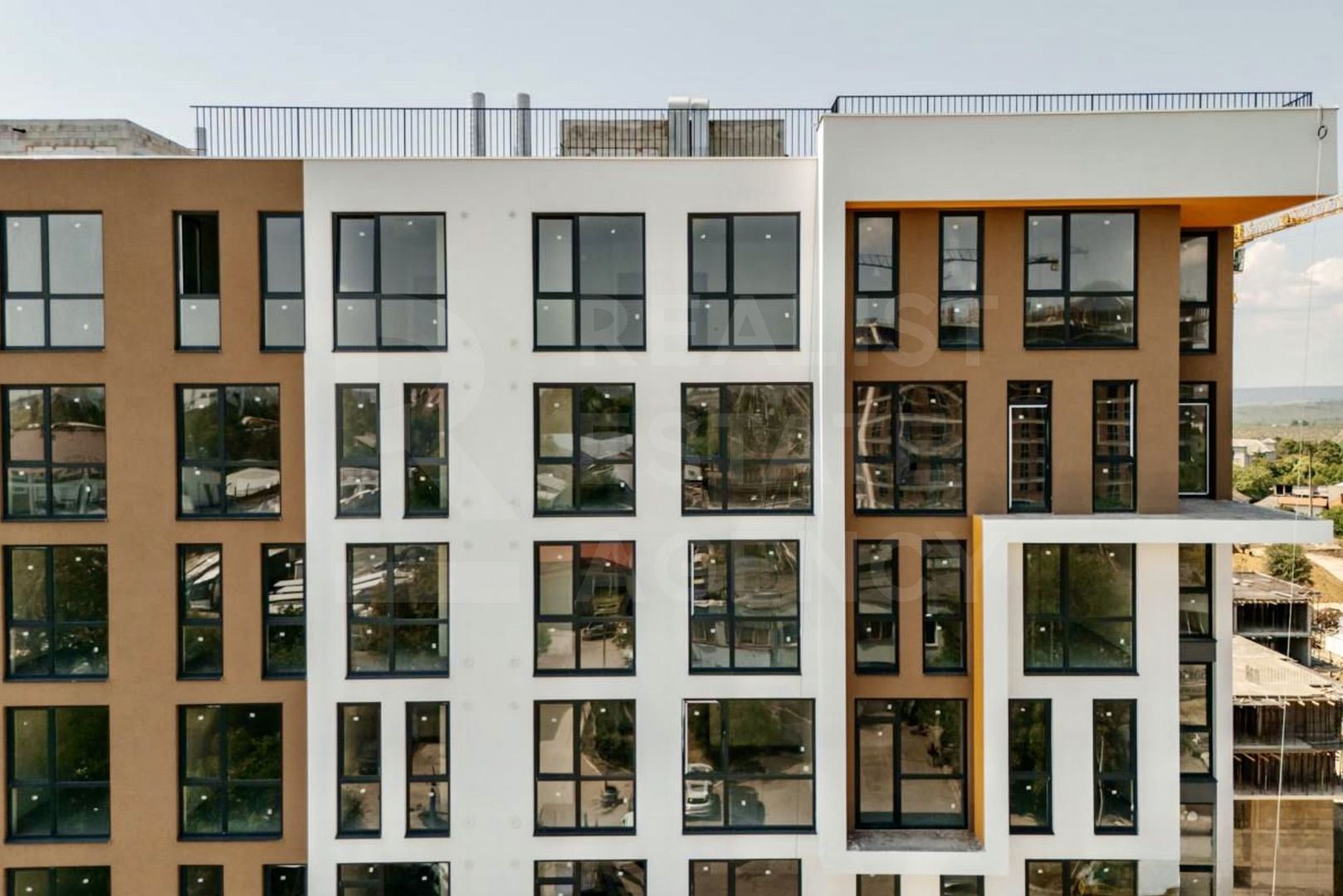 Vânzare apartament, 2 camere în complexul Lagmar Solaris - Poză 2