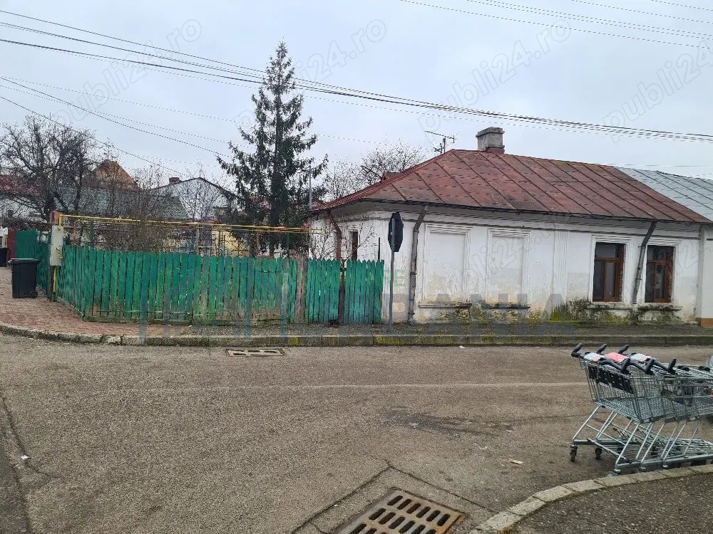 Casă de vânzare în Iași 143 mp utili Vă propunem spre vânzare o casă spațioasă și luminoasă, situa - Poză 1