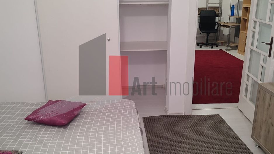 Apartamentul "MERKE" , et. 2 in vila, CENTRALA PROPRIE - Poză 2