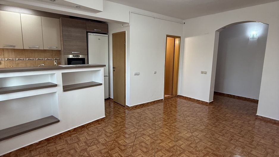 Apartament spațios cu 4 camere + garaj inclus – zona Ștrand–Tilișca - Poză 1