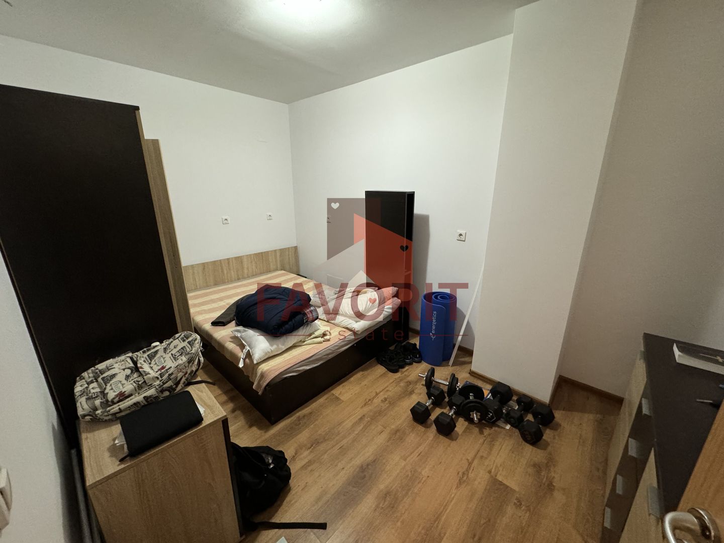 Disponibil imediat. Boxa in CF. Pozitie excelenta - Poză 7