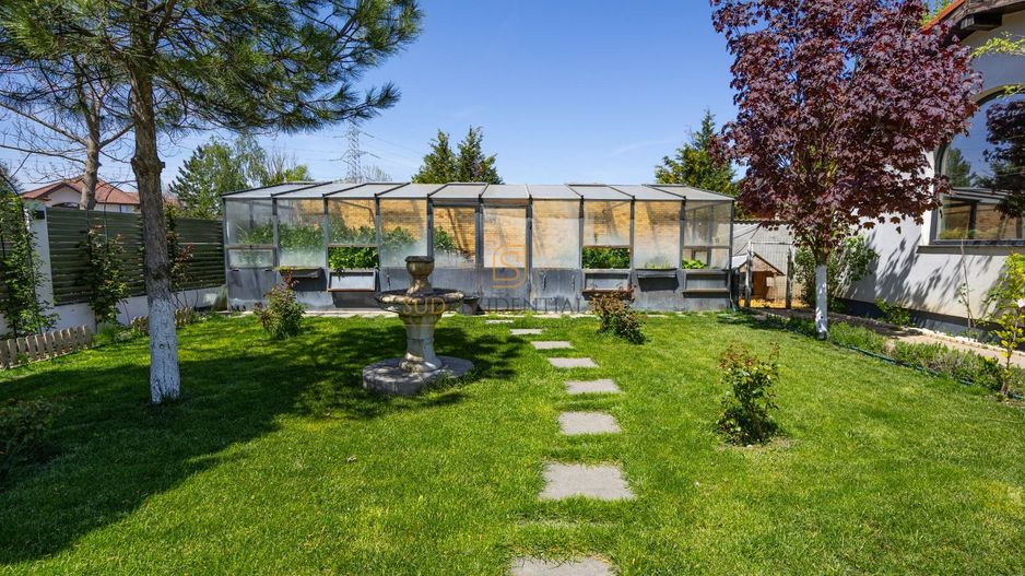 Resedinta spectaculoasa  – Vila exclusivista deschidere directa la lac - Poză 46