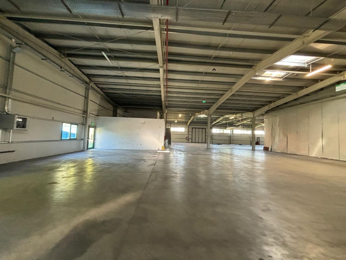 Hala 5000 mp dotata pentru productie si depozitare ISU categoria D - Poză 25
