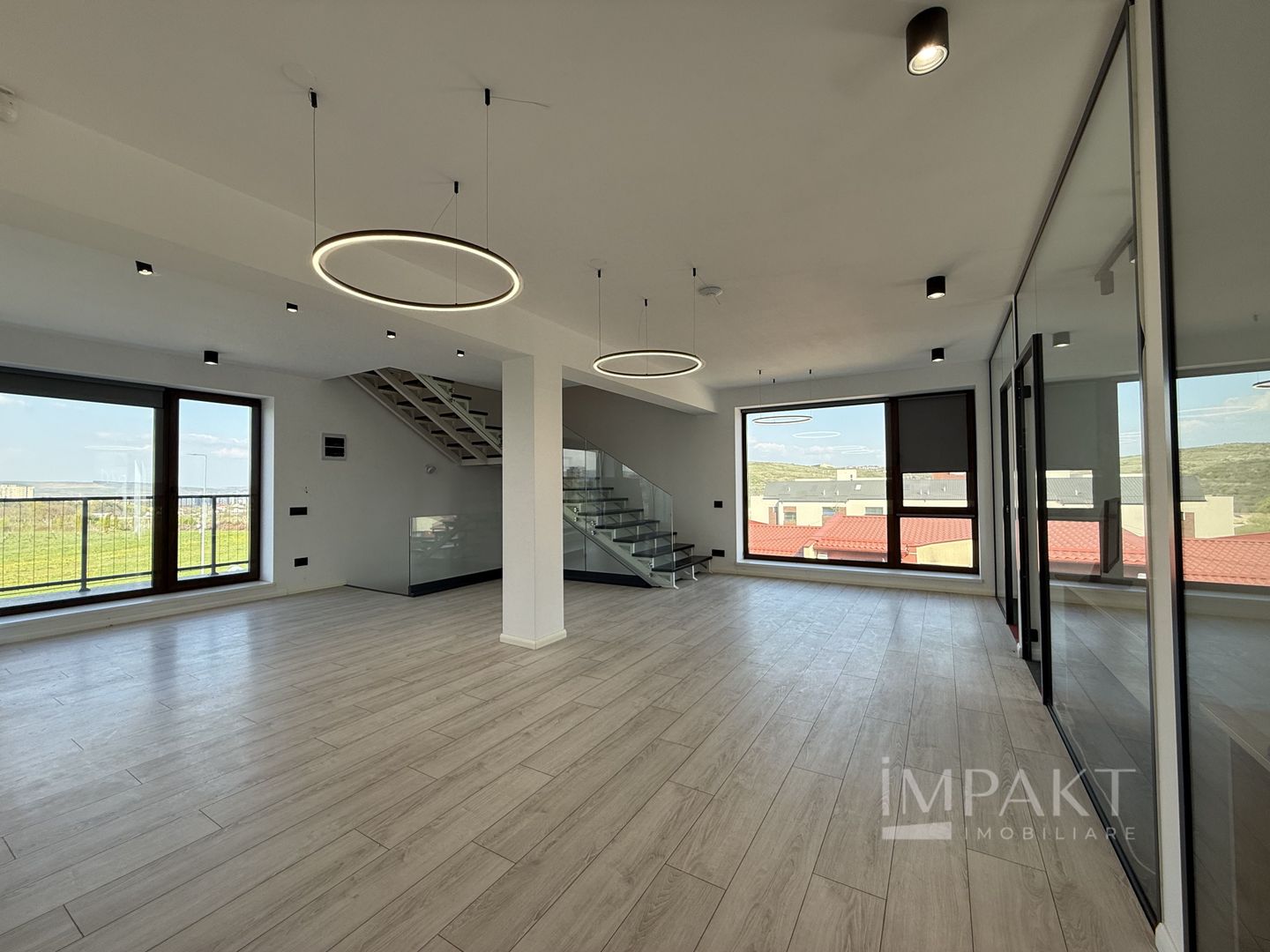 Spatiu de birouri dispus pe 2 niveluri , 225 m2 , Borhanci - Poză 11