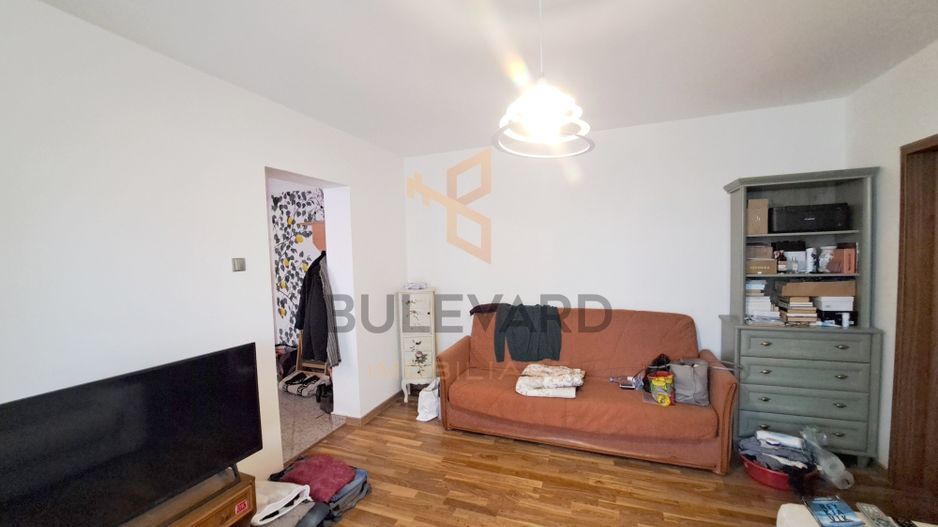 Apartament 2 camere, zona Liceului Onisifor Ghibu, etaj intermediar - Poză 5