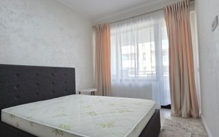 Copou- Royal Town - Decomandat - 64 mp- LIBER  DIN AUGUST - Poză 1