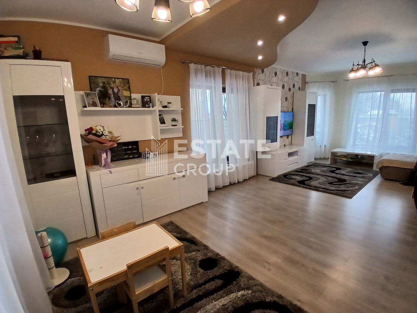 Casa individuala cu 4 camere in Dumbravita - Poză 1