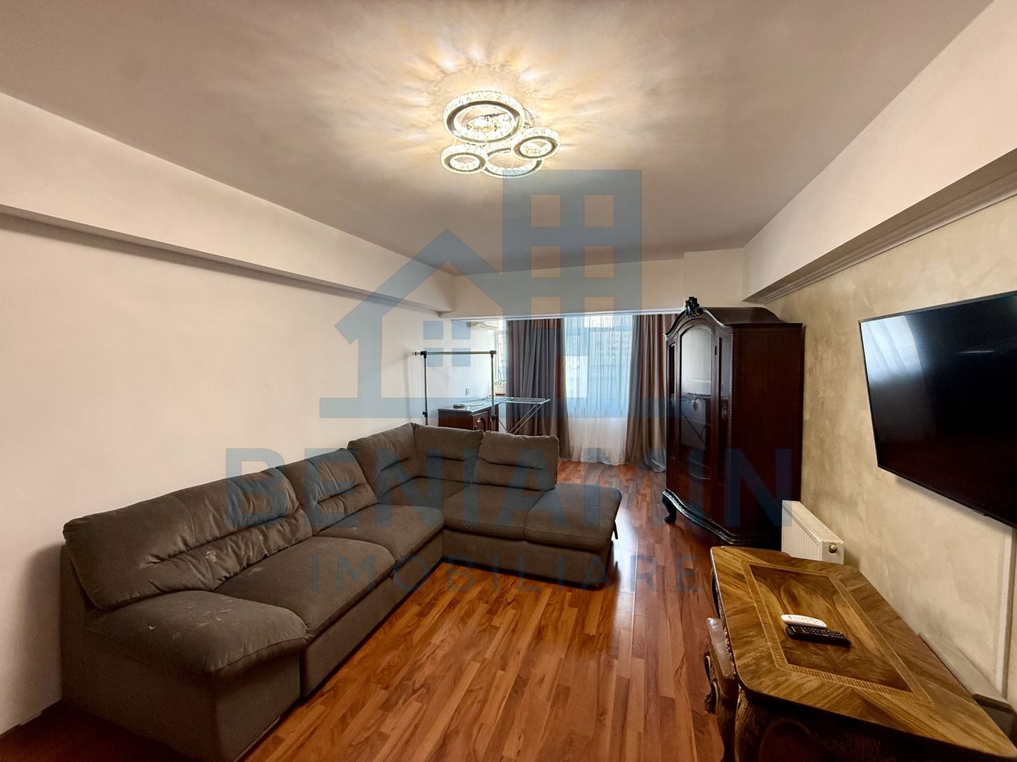 3 decomandate - 2 bai - etaj 1 - centrala proprie - McDonald's - Poză 1